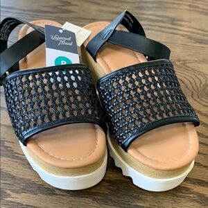 Universal Thread wedge sandals